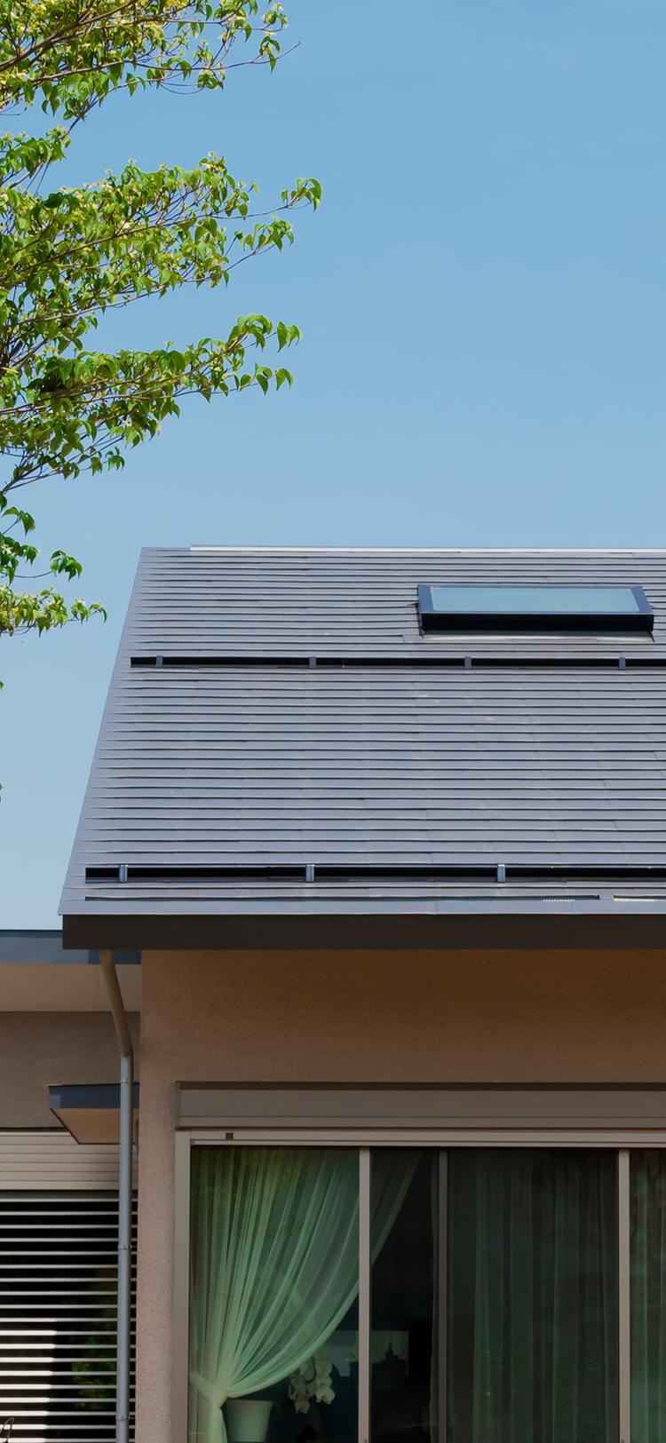 家族の命と笑顔を守る最適な屋根をご提案